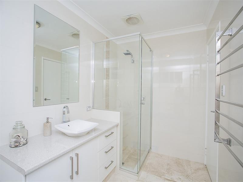 9 Burrinjuck Road, Gooseberry Hill WA 6076