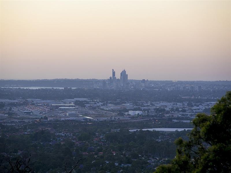 55 Nelson Crescent, Lesmurdie WA 6076