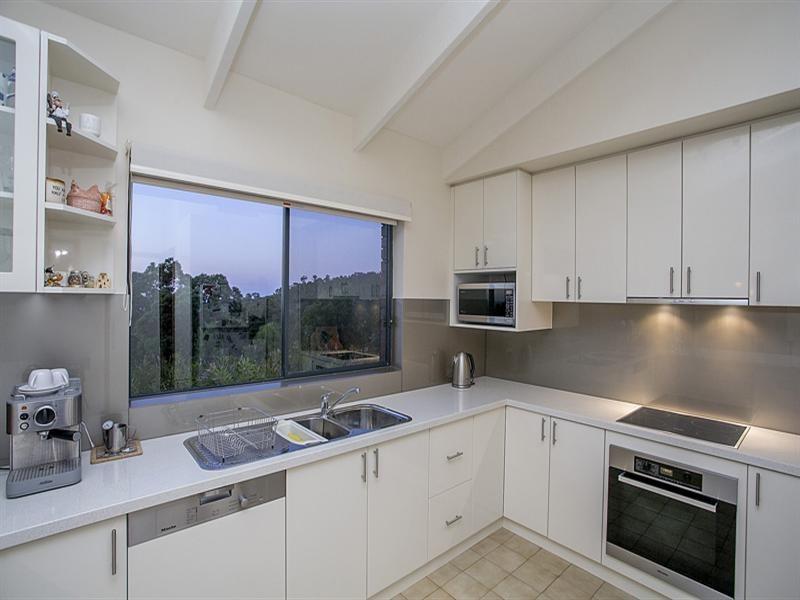 55 Nelson Crescent, Lesmurdie WA 6076