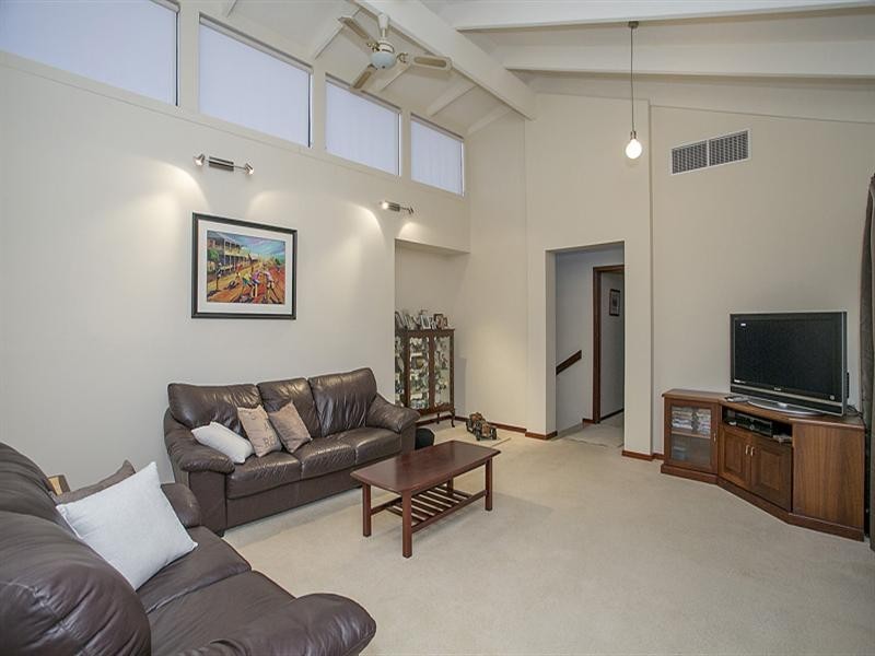 55 Nelson Crescent, Lesmurdie WA 6076