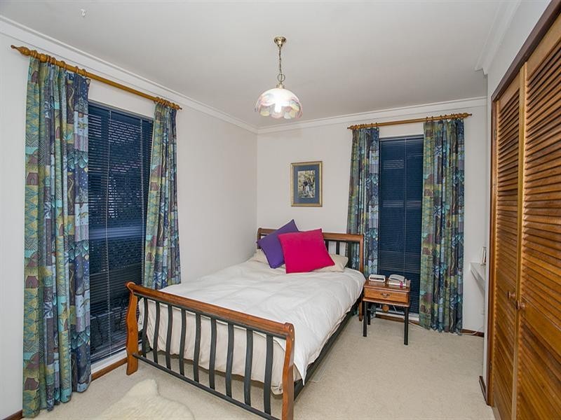 55 Nelson Crescent, Lesmurdie WA 6076