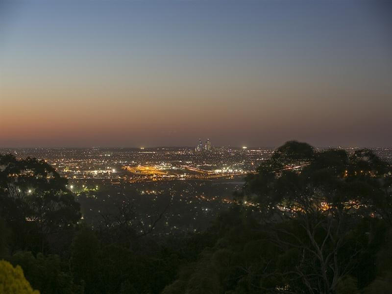 55 Nelson Crescent, Lesmurdie WA 6076