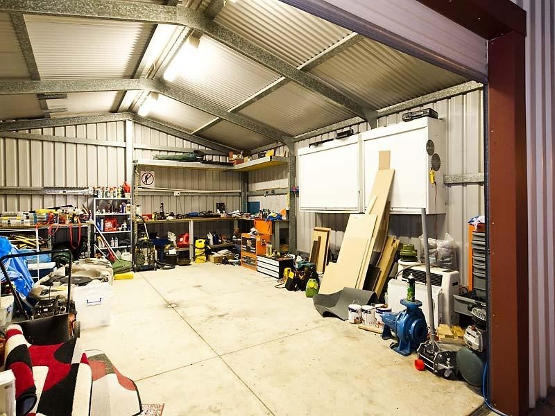 15 Nirimba Close, South Guildford WA 6055