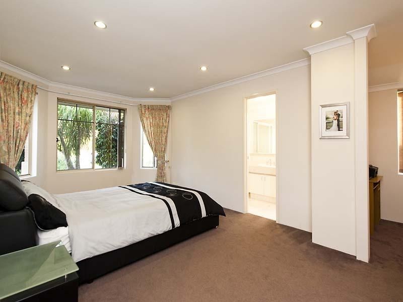 15 Nirimba Close, South Guildford WA 6055