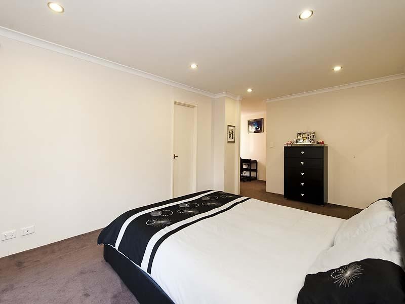 15 Nirimba Close, South Guildford WA 6055