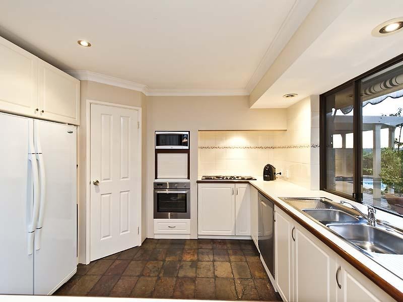 12 Orchid Drive, Roleystone WA 6111