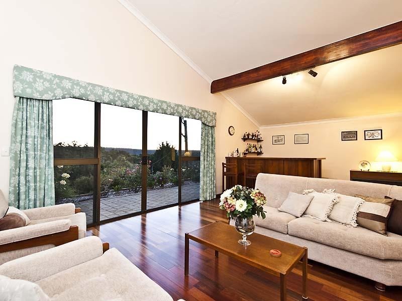 12 Orchid Drive, Roleystone WA 6111