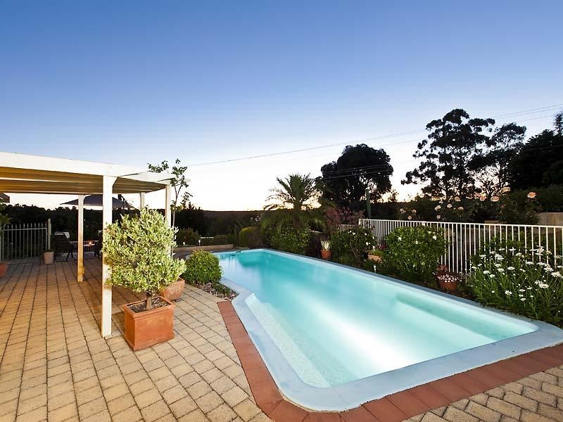 12 Orchid Drive, Roleystone WA 6111