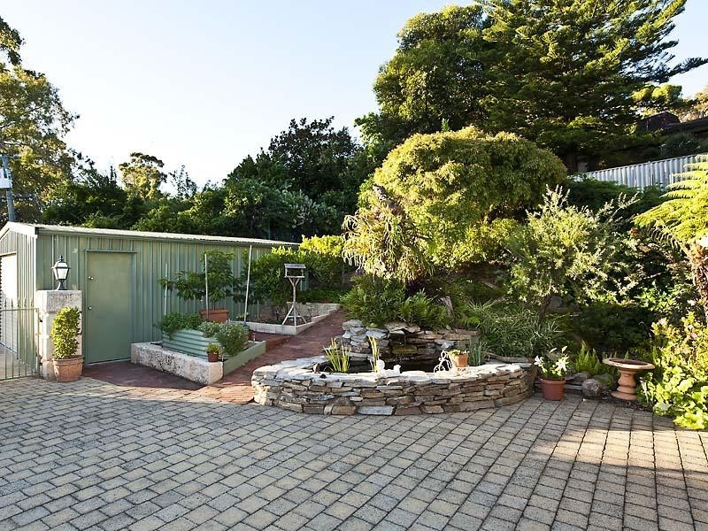 12 Orchid Drive, Roleystone WA 6111