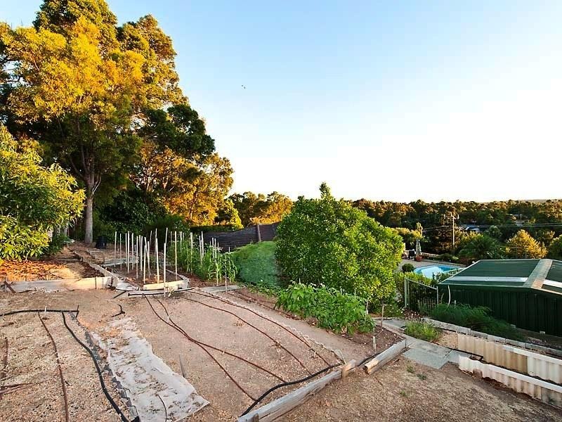 12 Orchid Drive, Roleystone WA 6111