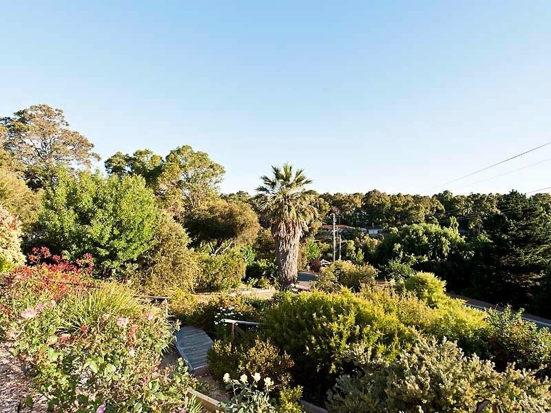 12 Orchid Drive, Roleystone WA 6111