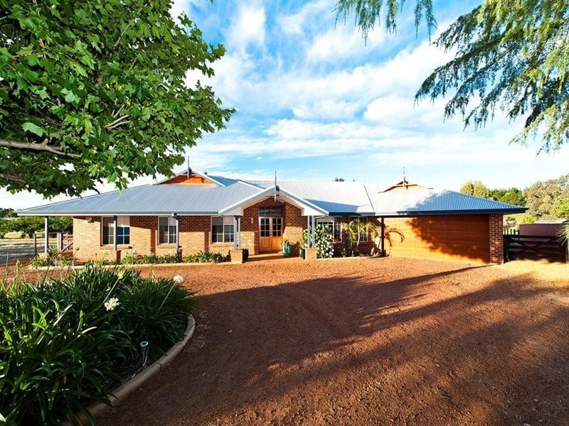 181 Pomeroy Road, Lesmurdie WA 6076