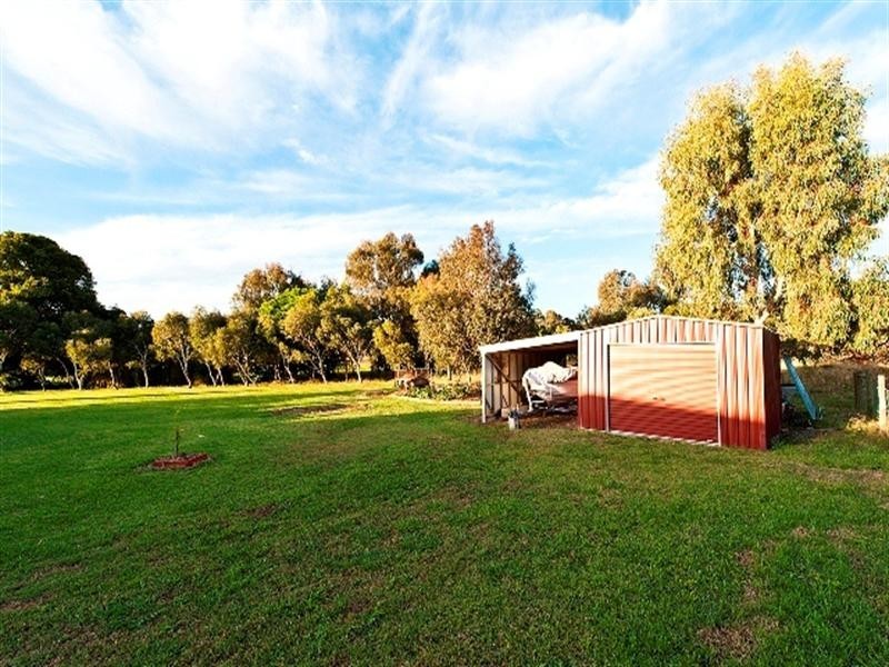 181 Pomeroy Road, Lesmurdie WA 6076