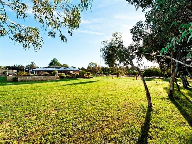 181 Pomeroy Road, Lesmurdie WA 6076
