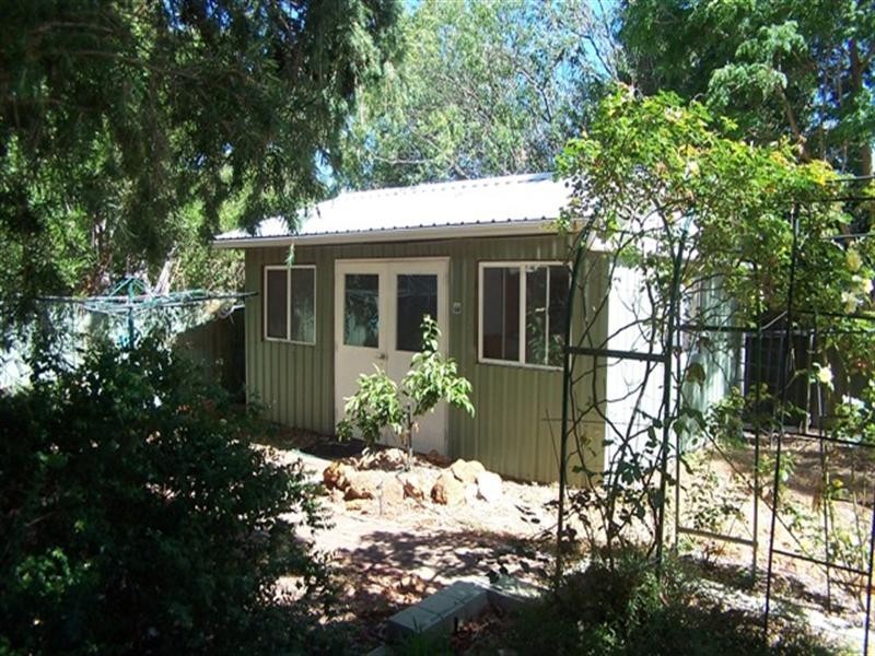 40 Kadina Road, Gooseberry Hill WA 6076