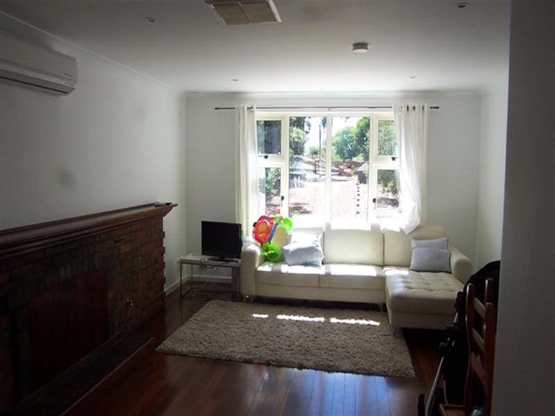 40 Kadina Road, Gooseberry Hill WA 6076