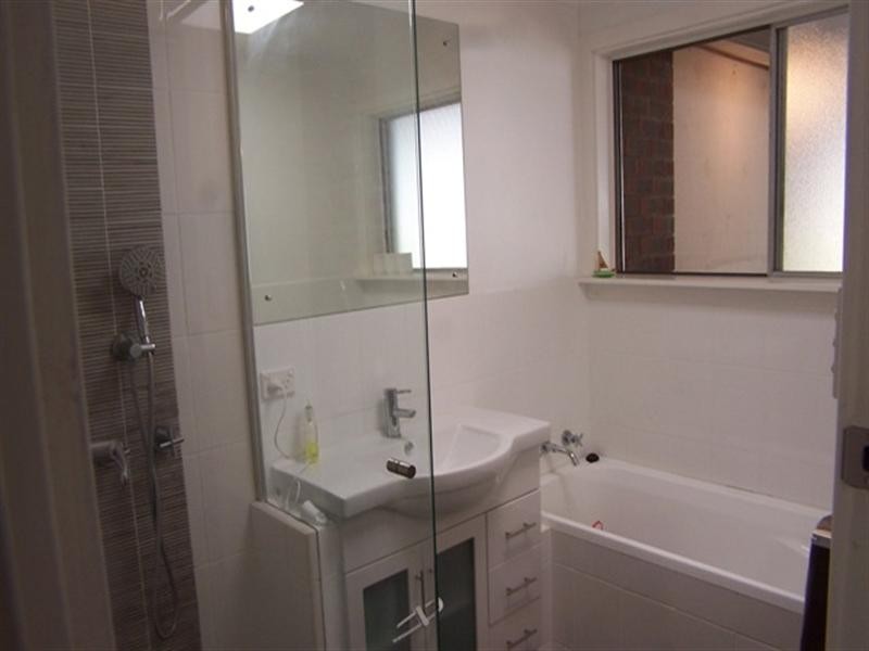 40 Kadina Road, Gooseberry Hill WA 6076