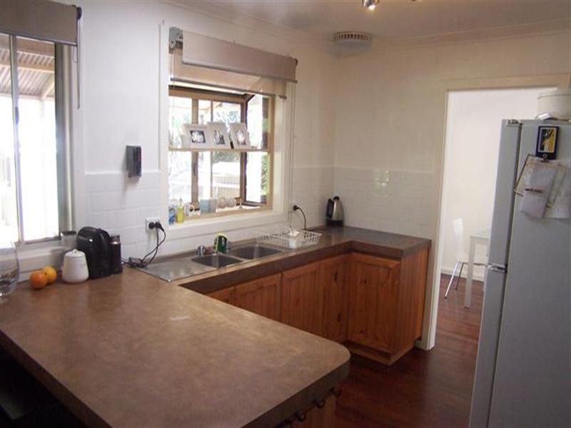 40 Kadina Road, Gooseberry Hill WA 6076