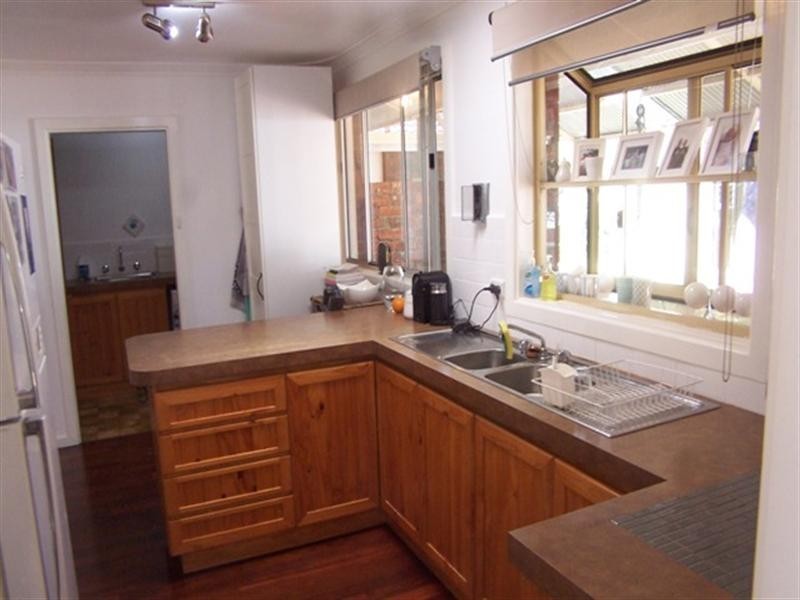 40 Kadina Road, Gooseberry Hill WA 6076