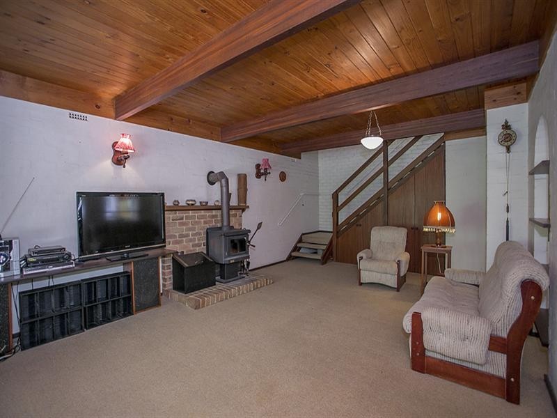 64 Valencia Road, Carmel WA 6076