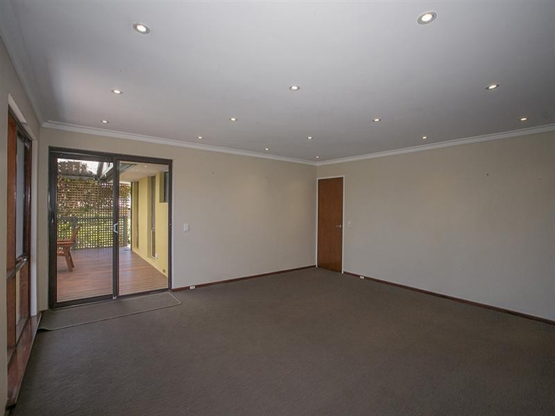 12 Shirley Road, Walliston WA 6076