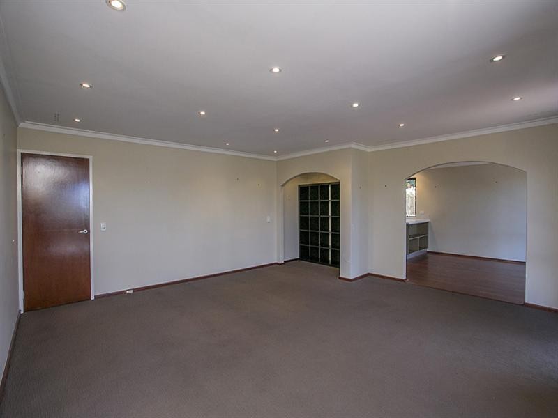 12 Shirley Road, Walliston WA 6076