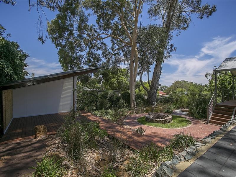 12 Shirley Road, Walliston WA 6076