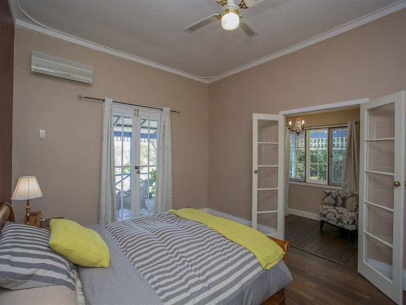 4 Burns Road, Kalamunda WA 6076