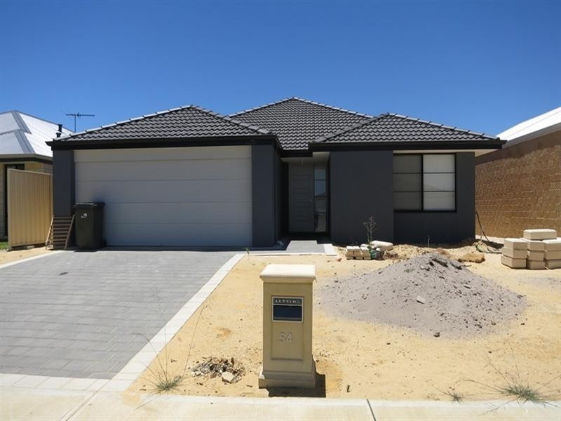 54 Boodjera Bend, Forrestfield WA 6058