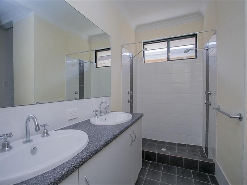 54 Boodjera Bend, Forrestfield WA 6058