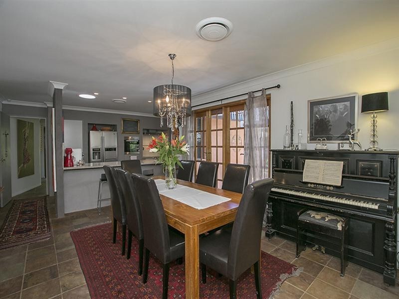 15 Welshpool Road East, Lesmurdie WA 6076