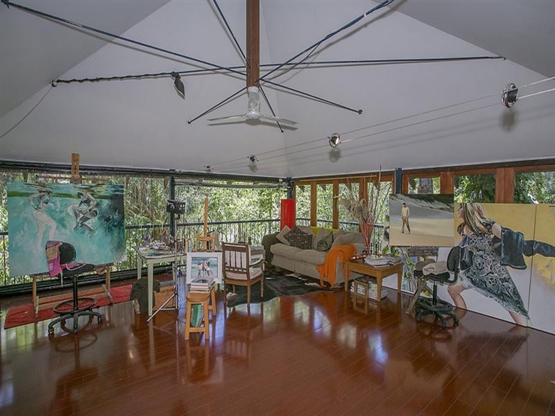 15 Welshpool Road East, Lesmurdie WA 6076