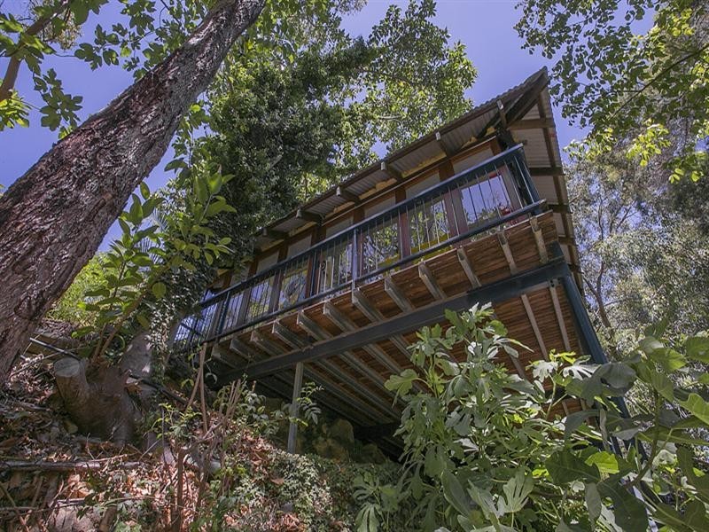 15 Welshpool Road East, Lesmurdie WA 6076