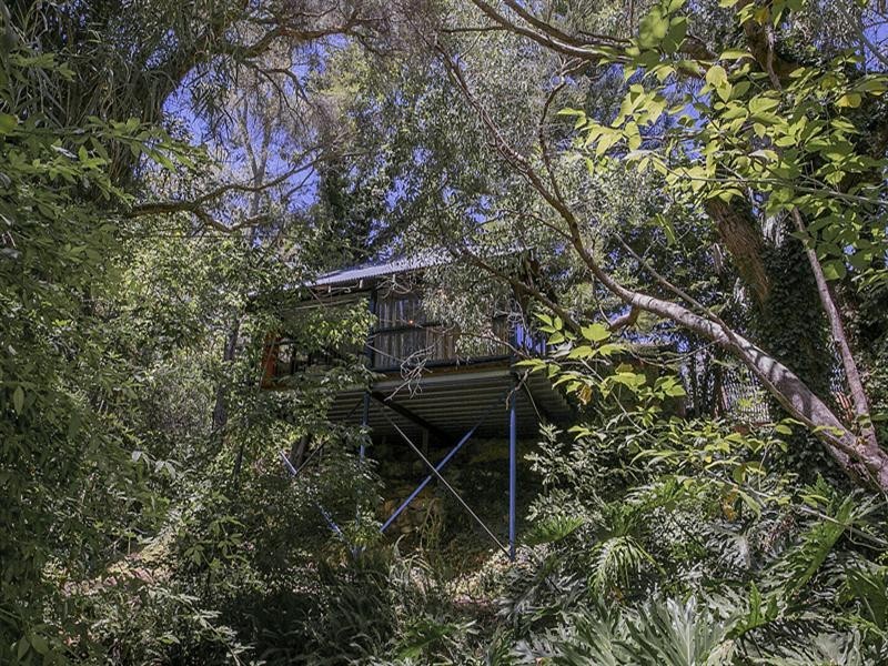 15 Welshpool Road East, Lesmurdie WA 6076