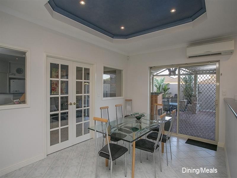 2 Limerick Loop, Wattle Grove WA 6107