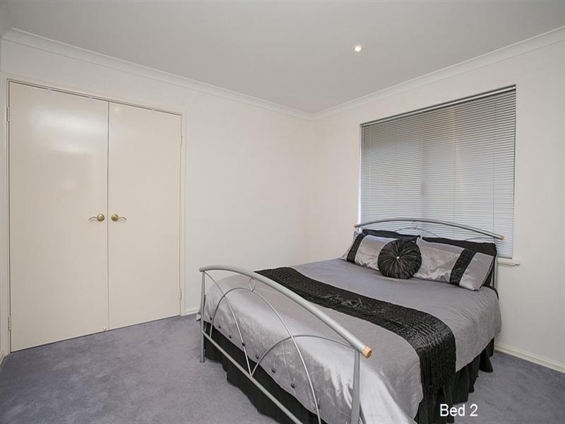 2 Limerick Loop, Wattle Grove WA 6107