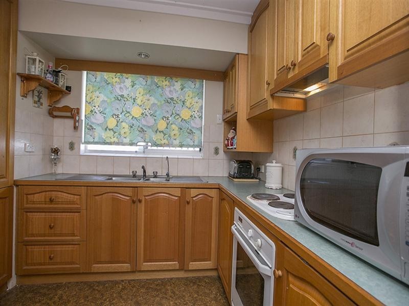 11 Bugendore Street, Maida Vale WA 6057