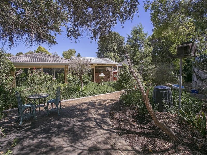 11 Bugendore Street, Maida Vale WA 6057