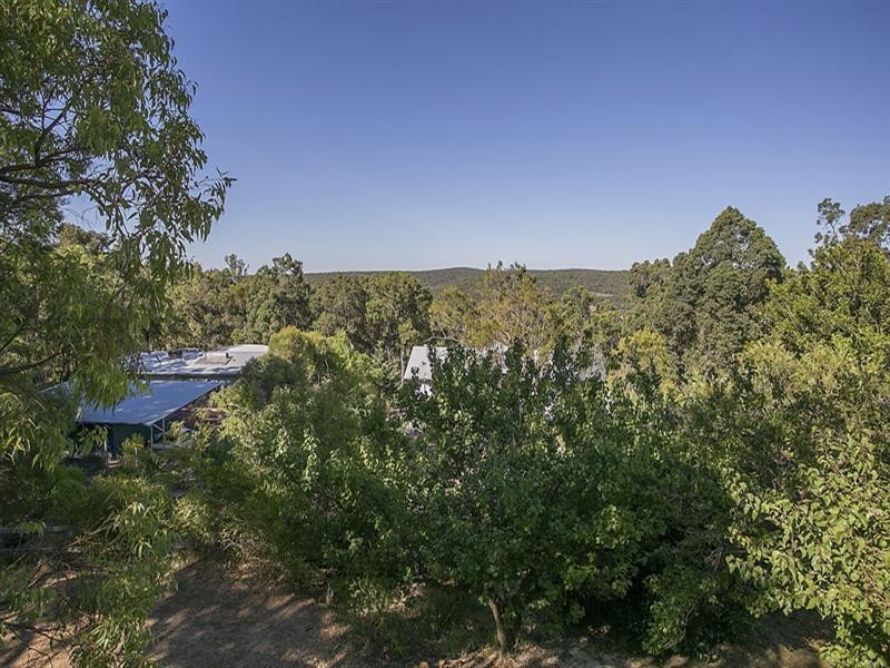 1 Ash Road, Carmel WA 6076