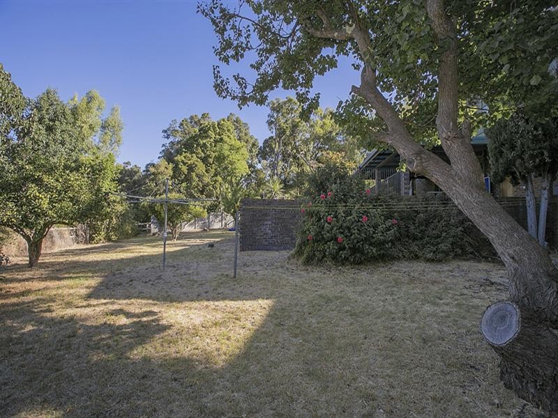 1 Ash Road, Carmel WA 6076