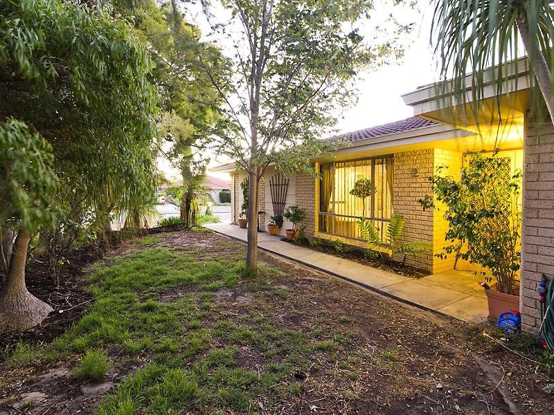 2 Cable Close, Seville Grove WA 6112