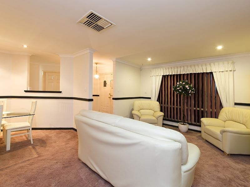 2 Cable Close, Seville Grove WA 6112