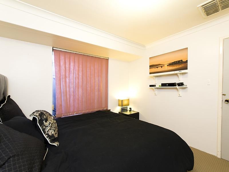 2 Cable Close, Seville Grove WA 6112