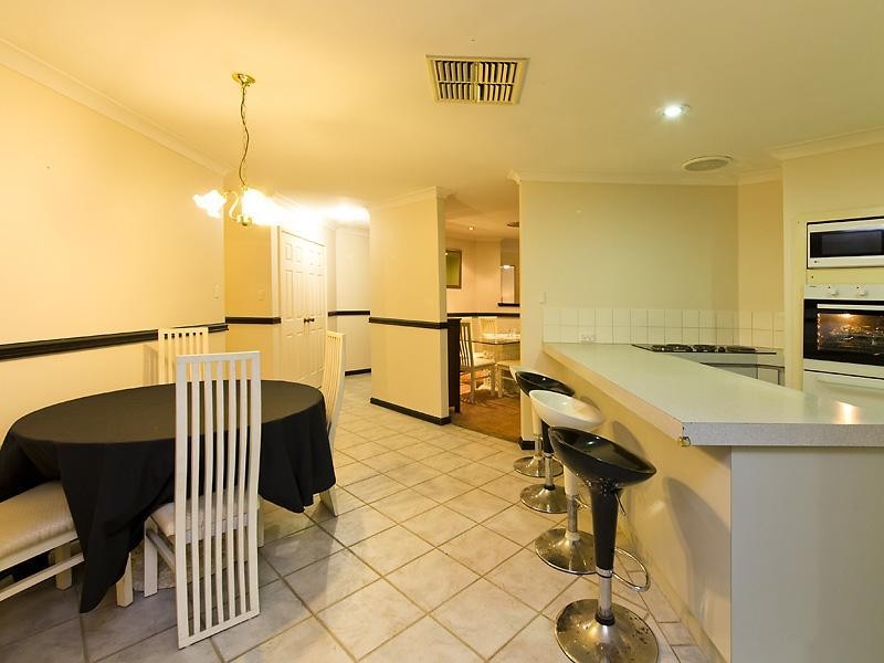 2 Cable Close, Seville Grove WA 6112