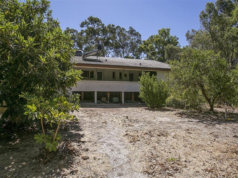 6 Gilmour Road, Roleystone WA 6111