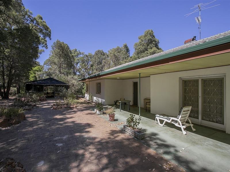 6 Gilmour Road, Roleystone WA 6111