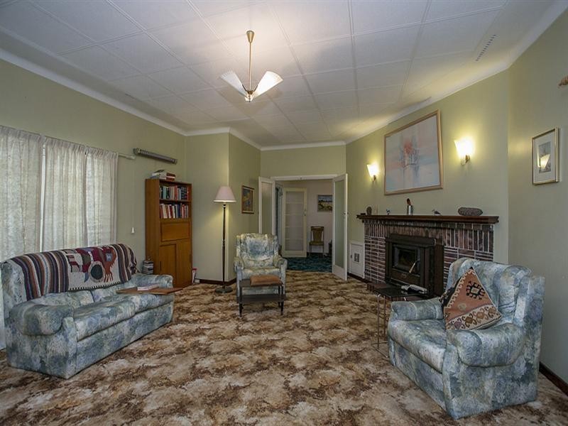 6 Gilmour Road, Roleystone WA 6111