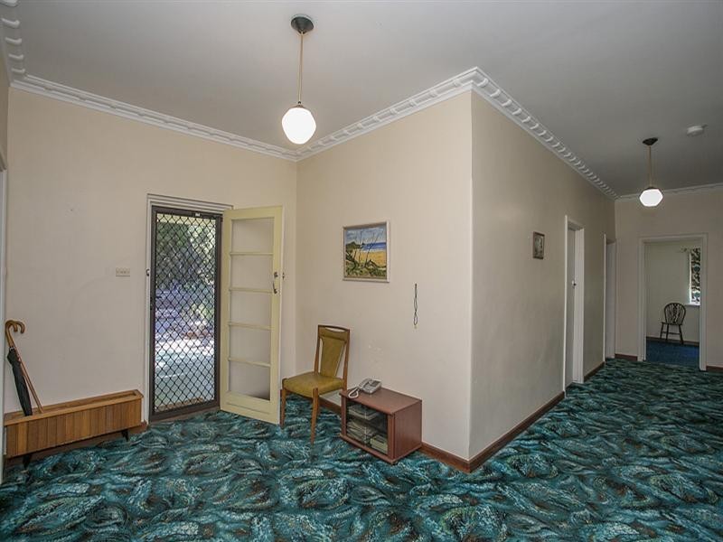 6 Gilmour Road, Roleystone WA 6111