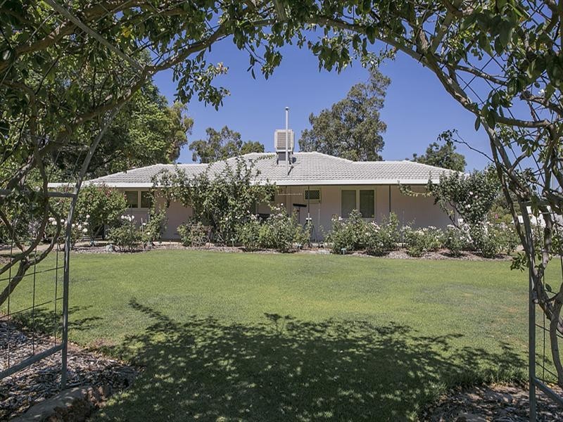 30 Parke Road, Gooseberry Hill WA 6076