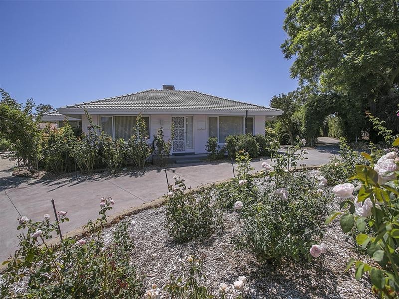 30 Parke Road, Gooseberry Hill WA 6076